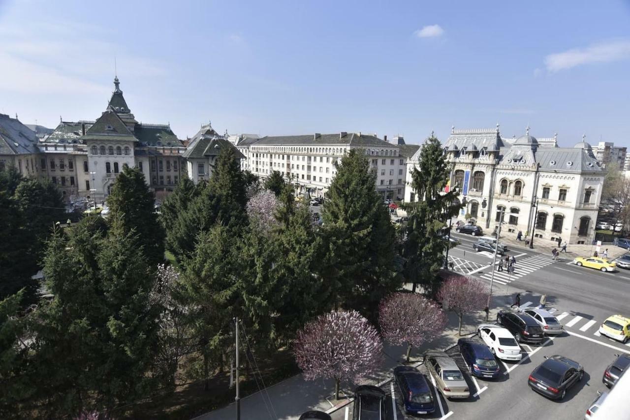 English Apartment Craiova Esterno foto